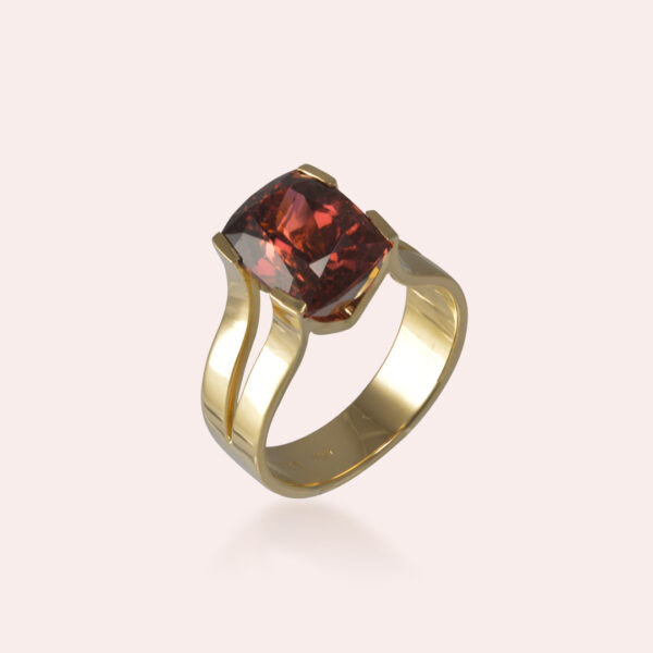 Bague Graal Tourmaline Rouge et Or Jaune