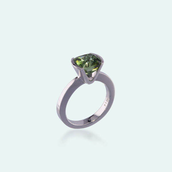 Bague Victoire Tourmaline Bleue-Verte et Or Gris