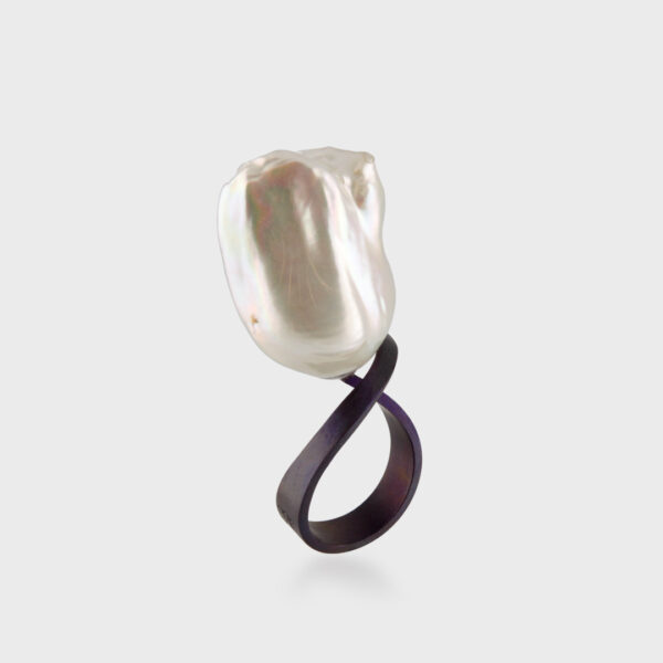 Bague Liberty Tantale et Perle d'Eau Douce Baroque