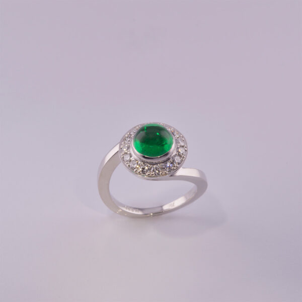 Australe Emerald Diamond and White Gold Ring