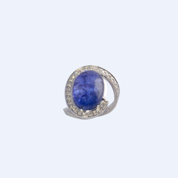 Tanzanite, Diamonds and White Gold Ring