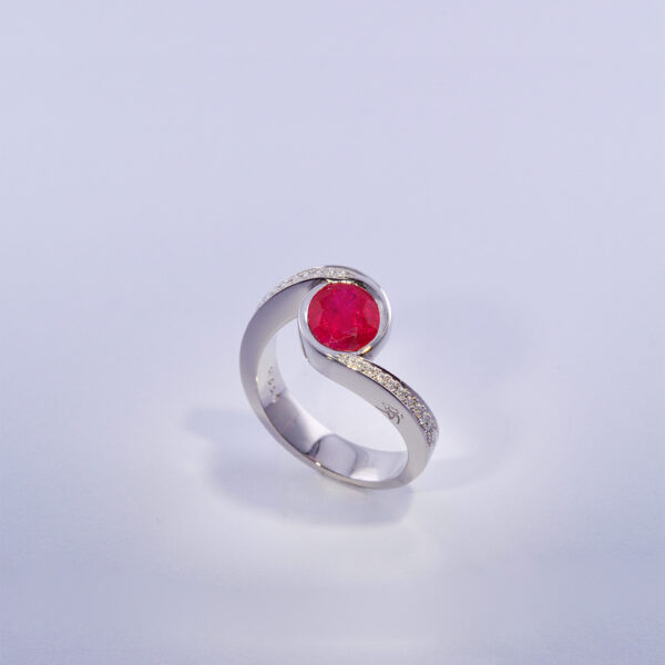 Bague Platine Rubis et Diamants