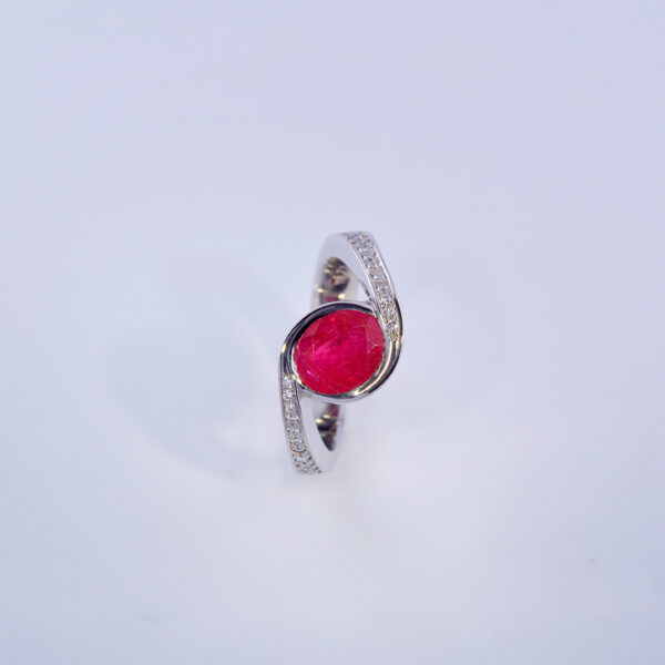 Bague Platine Rubis et Diamants